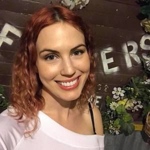 Meet your Posher, Chloe